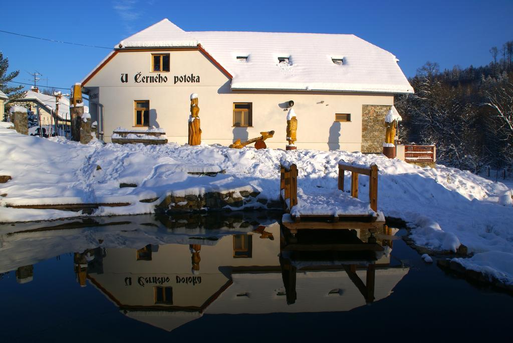 Penzion U Cerneho Potoka Nová Lhota Exteriör bild