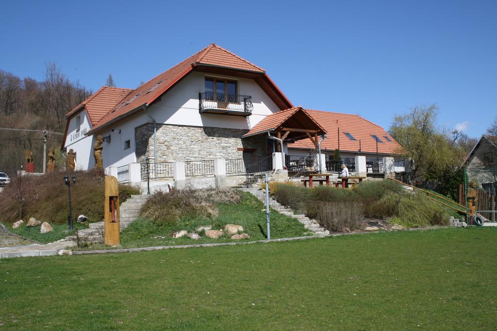 Penzion U Cerneho Potoka Nová Lhota Exteriör bild